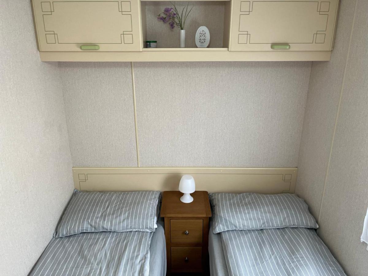 Sealands Highbury Next To Fantasy Island And Beach 8 Berth Beds Made Up For Arrival 잉골드멜스 외부 사진