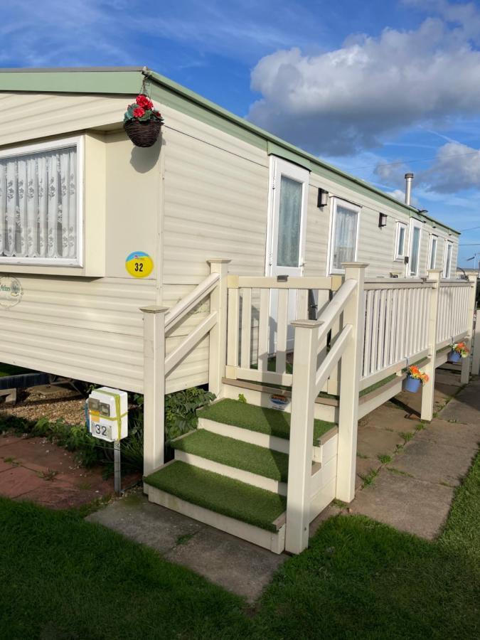 Sealands Highbury Next To Fantasy Island And Beach 8 Berth Beds Made Up For Arrival 잉골드멜스 외부 사진