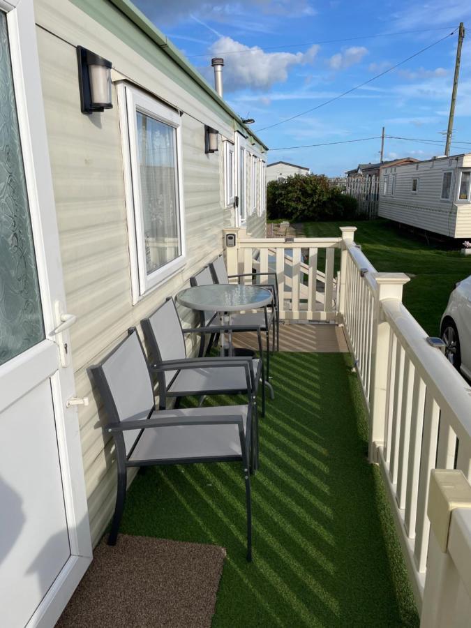 Sealands Highbury Next To Fantasy Island And Beach 8 Berth Beds Made Up For Arrival 잉골드멜스 외부 사진